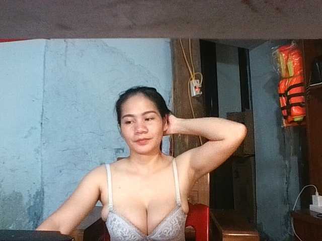EllaShow93 live cam on BongaCams