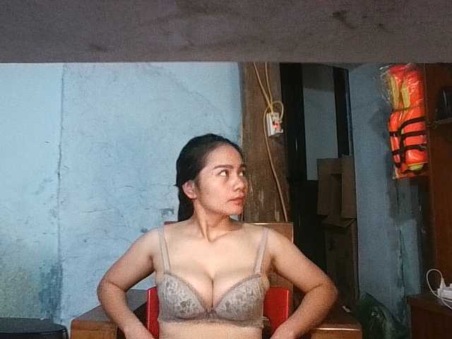 EllaShow93 live cam