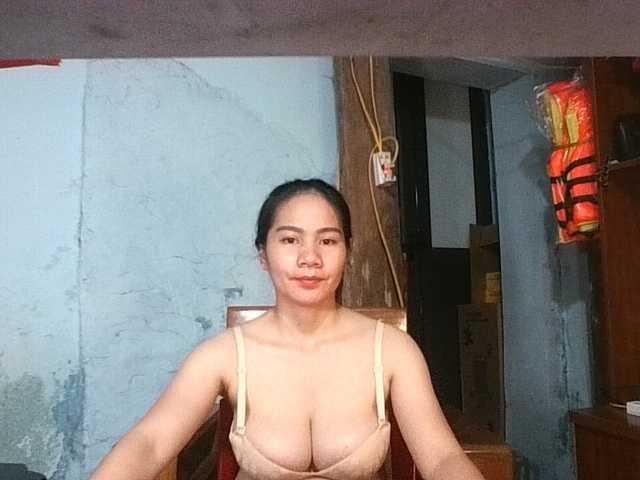 EllaShow93 live cam on BongaCams