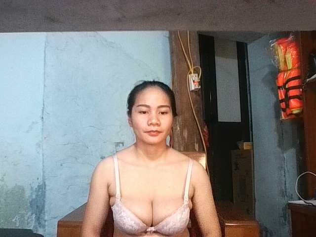 EllaShow93 live cam on BongaCams