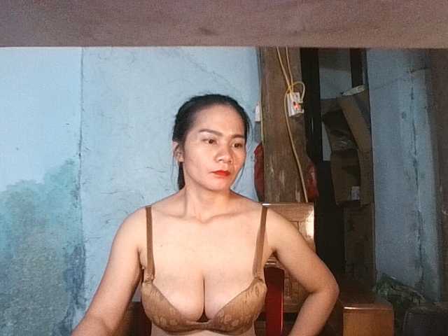 EllaShow93 live cam preview