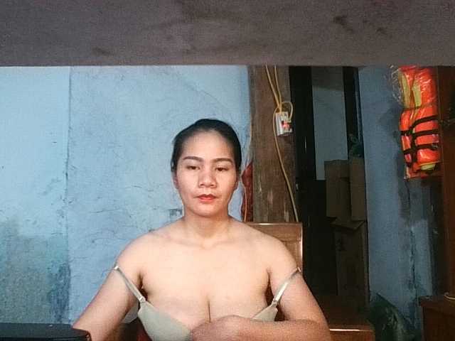 EllaShow93 live cam on BongaCams