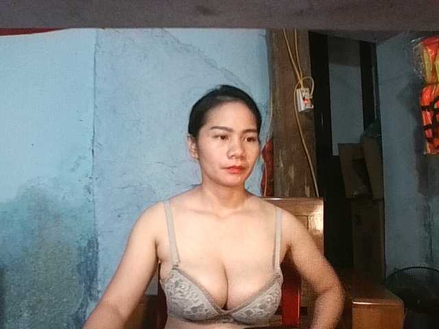 EllaShow93 live cam on BongaCams