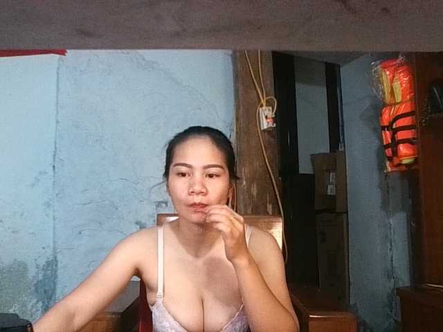 EllaShow93 live cam on BongaCams