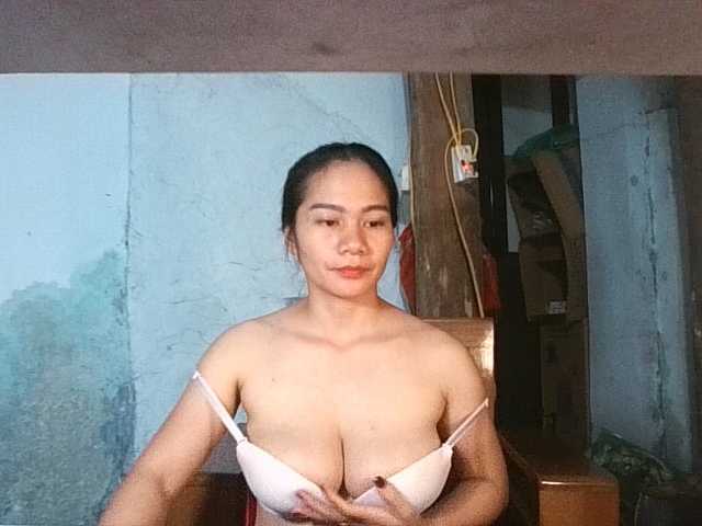 EllaShow93 live cam on BongaCams