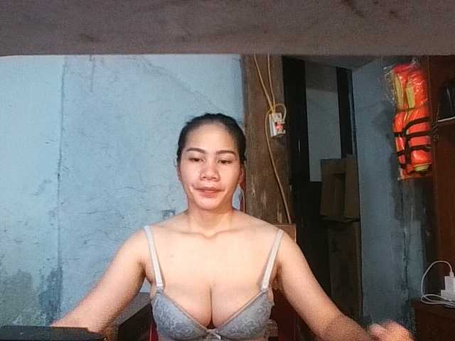 EllaShow93 live cam on BongaCams