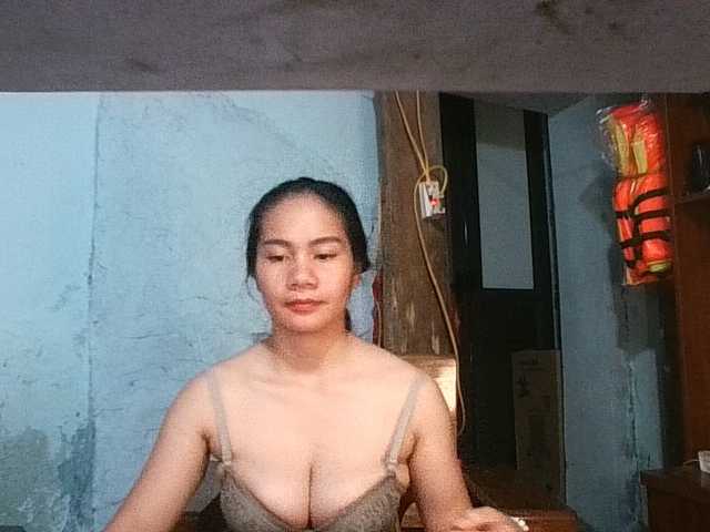 EllaShow93 live cam on BongaCams