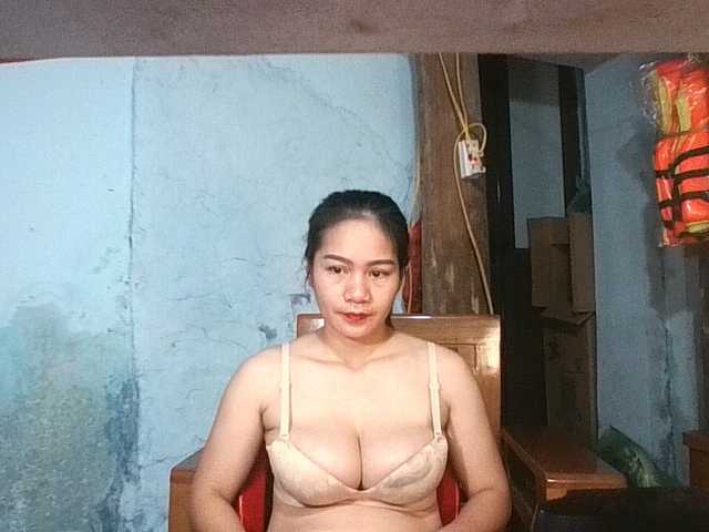 EllaShow93 live cam on BongaCams