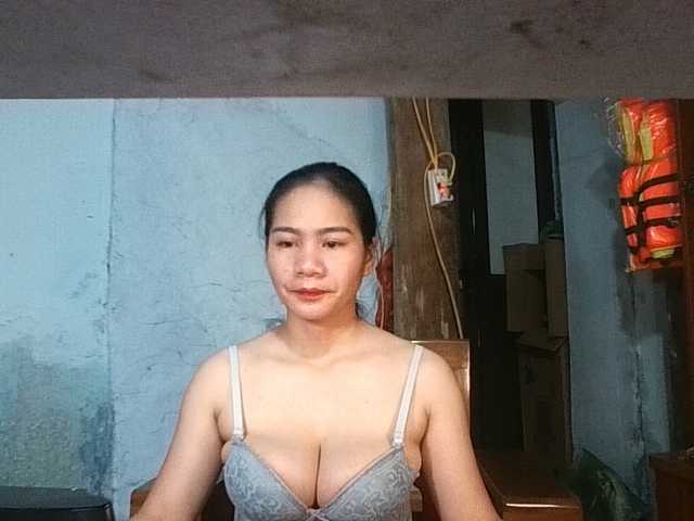 EllaShow93 live cam on BongaCams