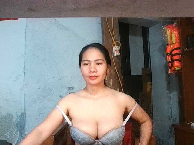 EllaShow93 live cam on BongaCams