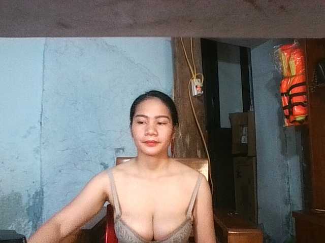 EllaShow93 live cam on BongaCams