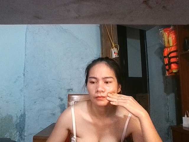 EllaShow93 live cam on BongaCams