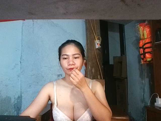 EllaShow93 live cam on BongaCams