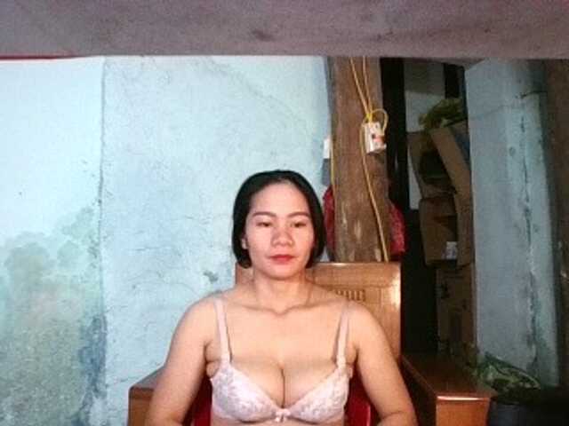 EllaShow93 live cam on BongaCams