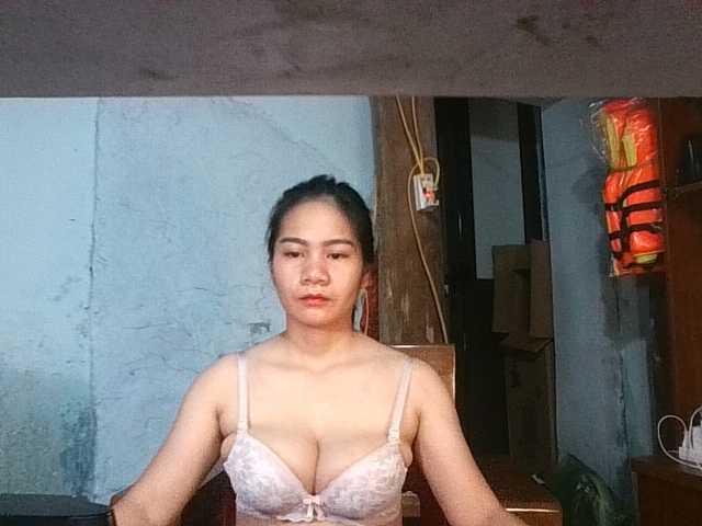 EllaShow93 live cam on BongaCams