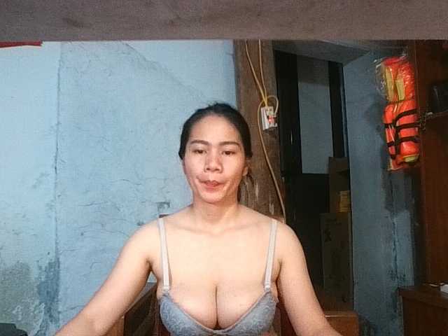 EllaShow93 live cam on BongaCams