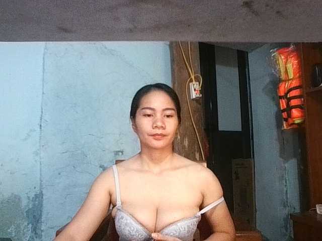 EllaShow93 live cam on BongaCams