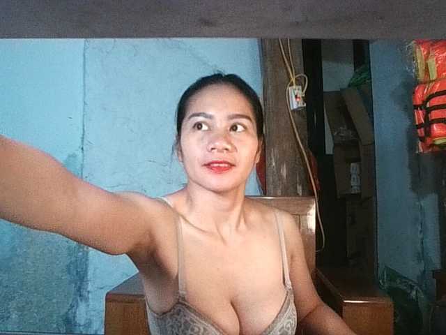 EllaShow93 live cam on BongaCams