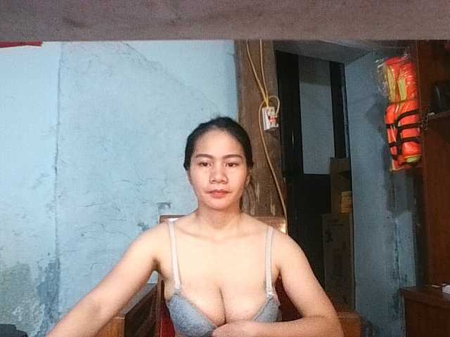EllaShow93 live cam on BongaCams
