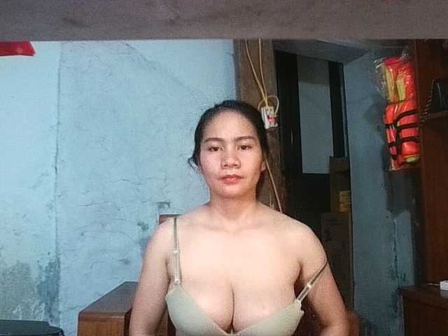 EllaShow93 live cam on BongaCams