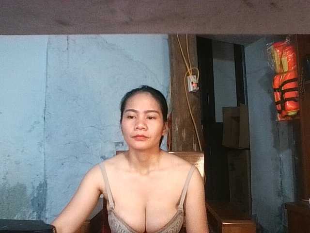 EllaShow93 live webcam show