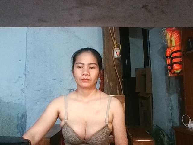 EllaShow93 live cam on BongaCams