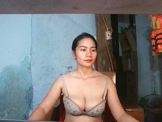 EllaShow93 — live female cam