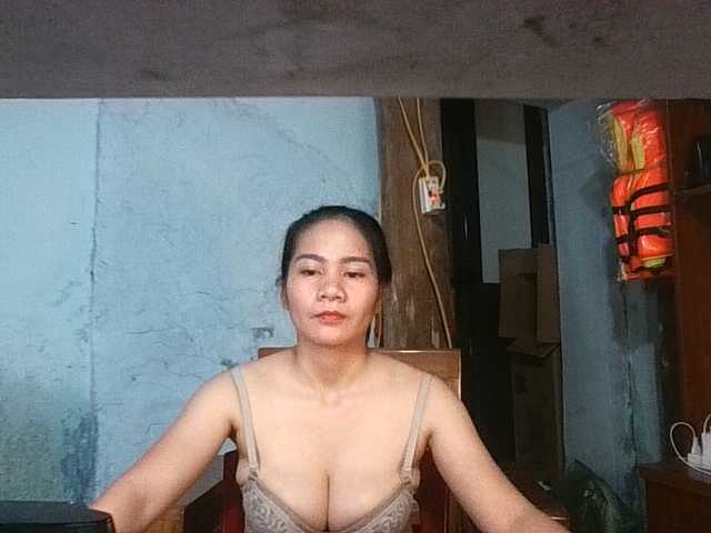 EllaShow93 live cam