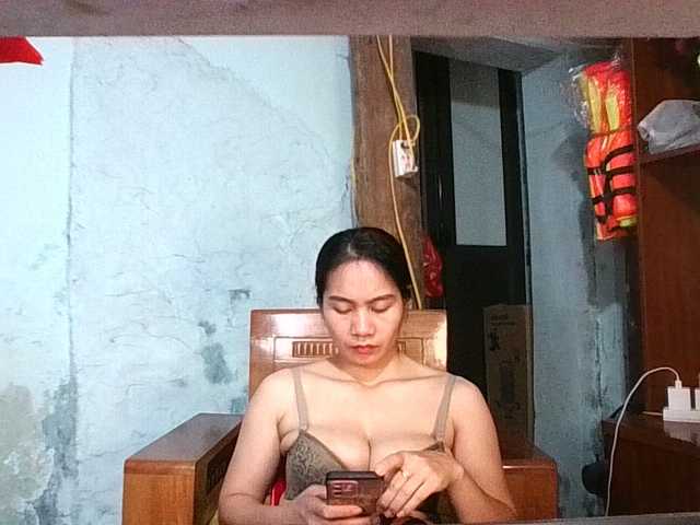 EllaShow93's BongaCams show and profile