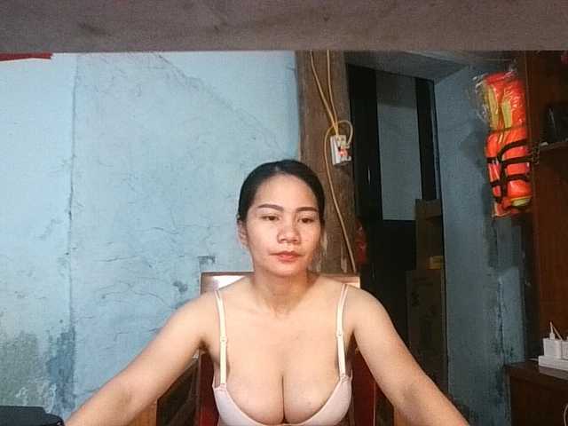 EllaShow93 live cam on BongaCams