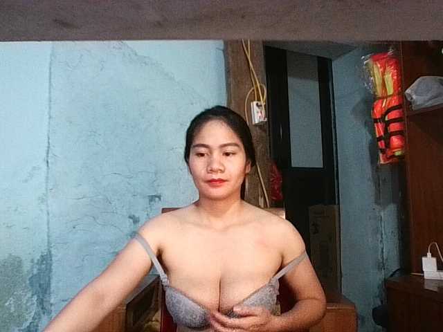 EllaShow93's BongaCams show and profile