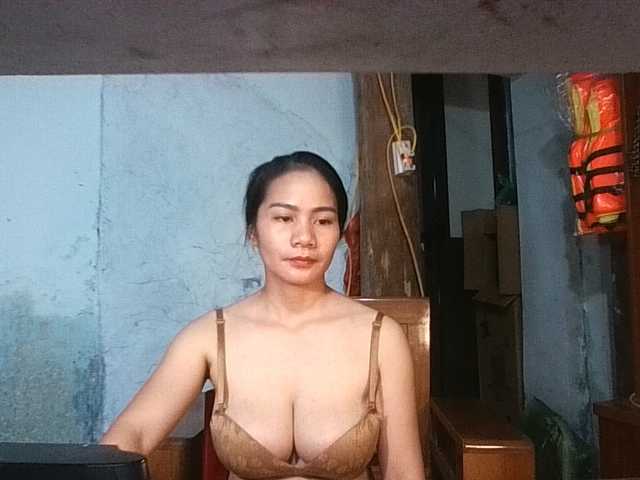 EllaShow93 live cam on BongaCams