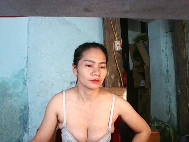 EllaShow93 live cam on BongaCams