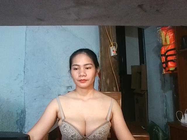 EllaShow93 live cam