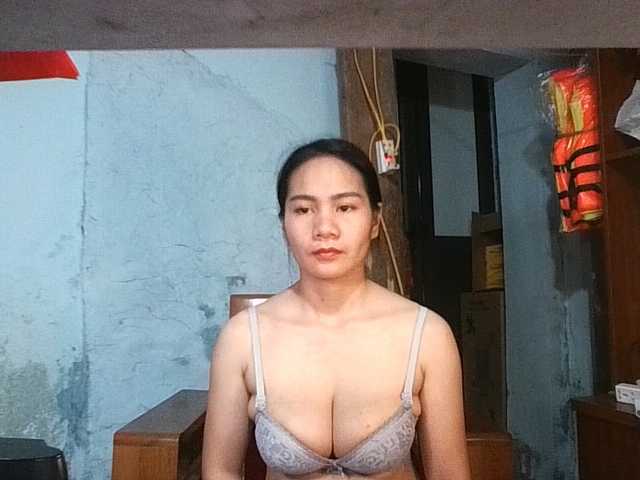 EllaShow93 webcam
