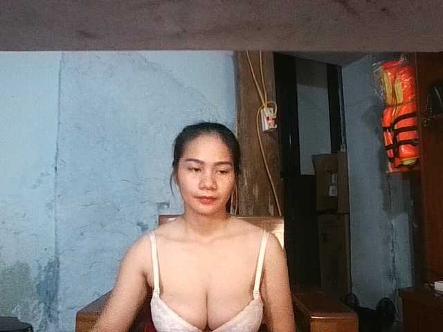 EllaShow93 live cam on BongaCams