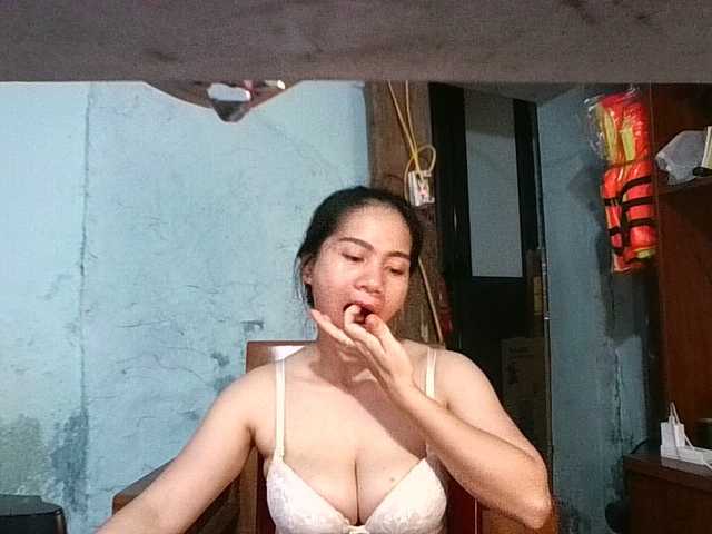 EllaShow93 webcam