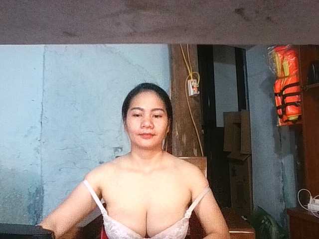 EllaShow93 live cam on BongaCams