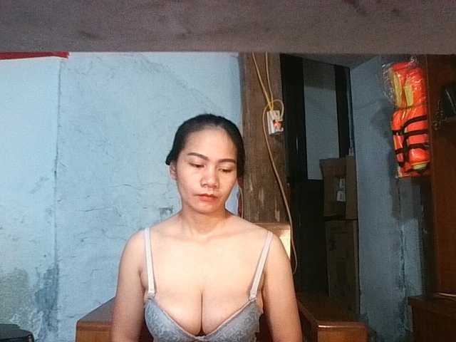 EllaShow93 live cam on BongaCams