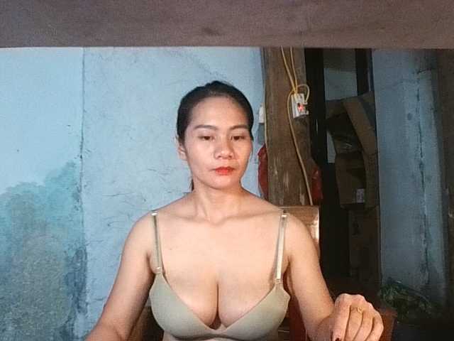 EllaShow93 live cam on BongaCams