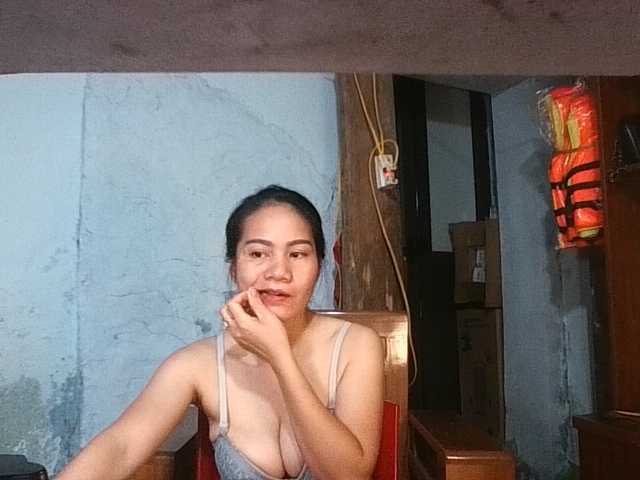 EllaShow93 live cam on BongaCams