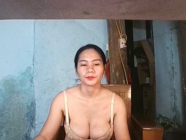 EllaShow93 live cam on BongaCams