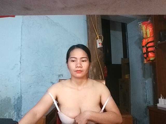 EllaShow93 live cam on BongaCams