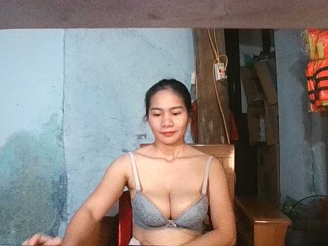 EllaShow93 live cam on BongaCams
