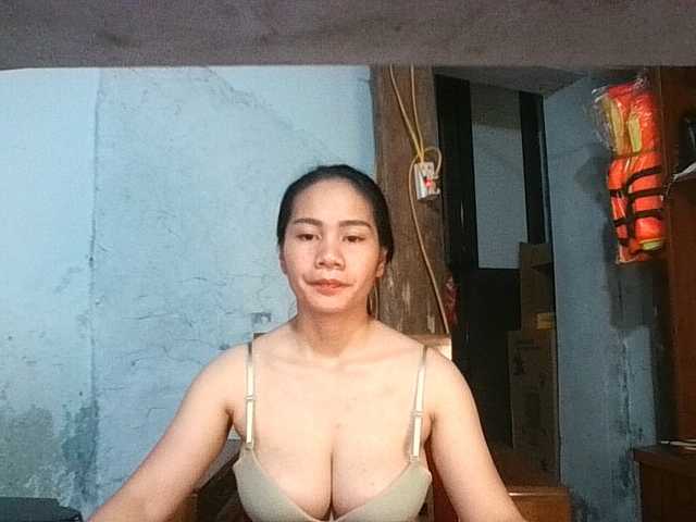 EllaShow93 live cam on BongaCams