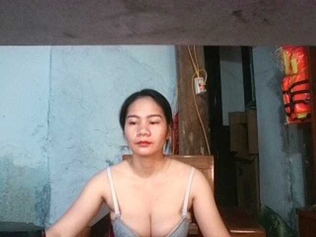 EllaShow93 live cam on BongaCams
