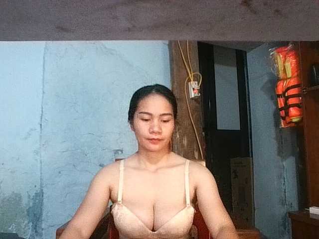 EllaShow93 live cam on BongaCams