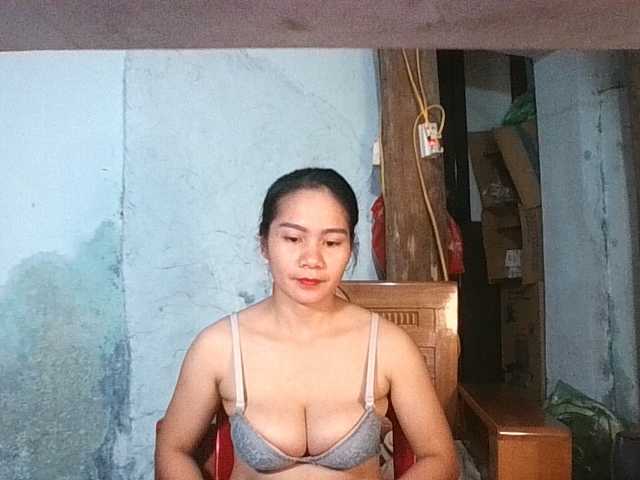 EllaShow93 live cam on BongaCams