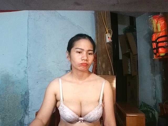 EllaShow93 live cam on BongaCams