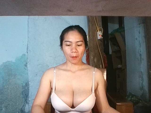EllaShow93 live cam on BongaCams